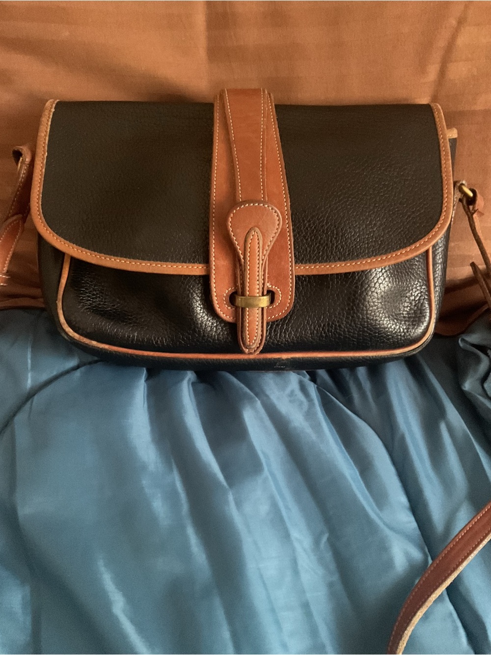 Dooney & Bourke vintage pebble Leather Crossbody